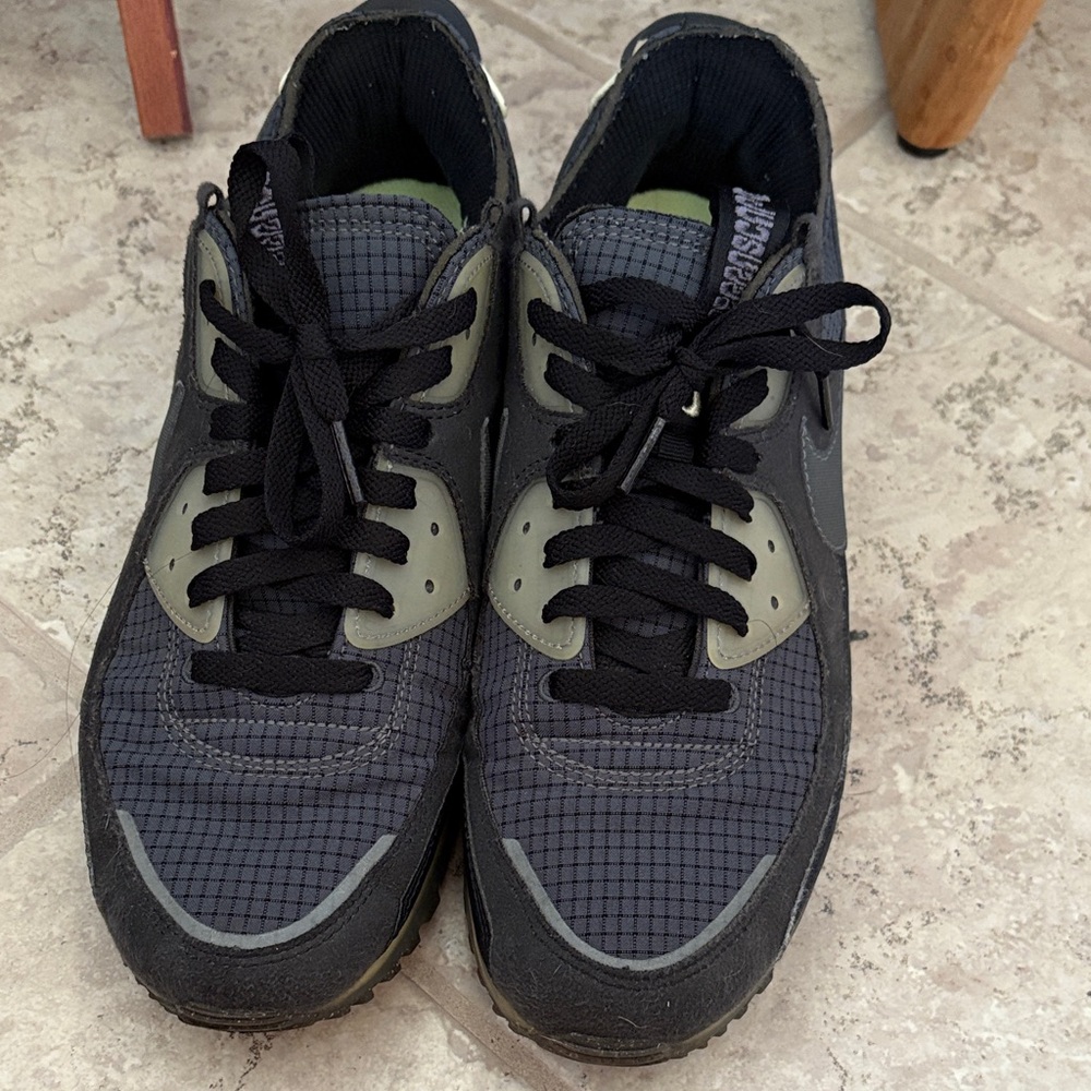 Nike Black and Gray Men's Sneakers